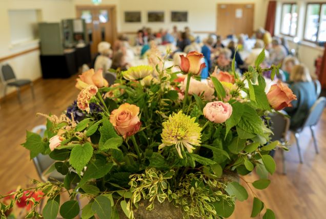 North Wiltshire Villages Flower Club - Christmas Open Meeting Demonstration